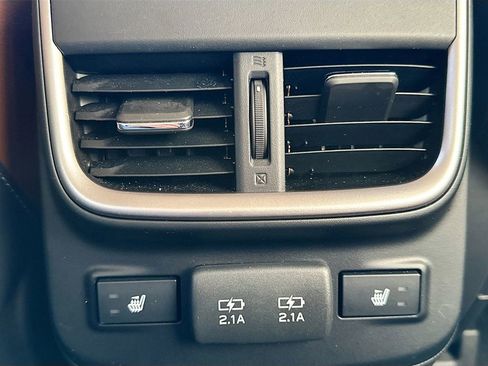 Used 2020 Subaru Outback Touring image 32