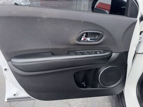 Used 2022 Honda HR-V EX image 10