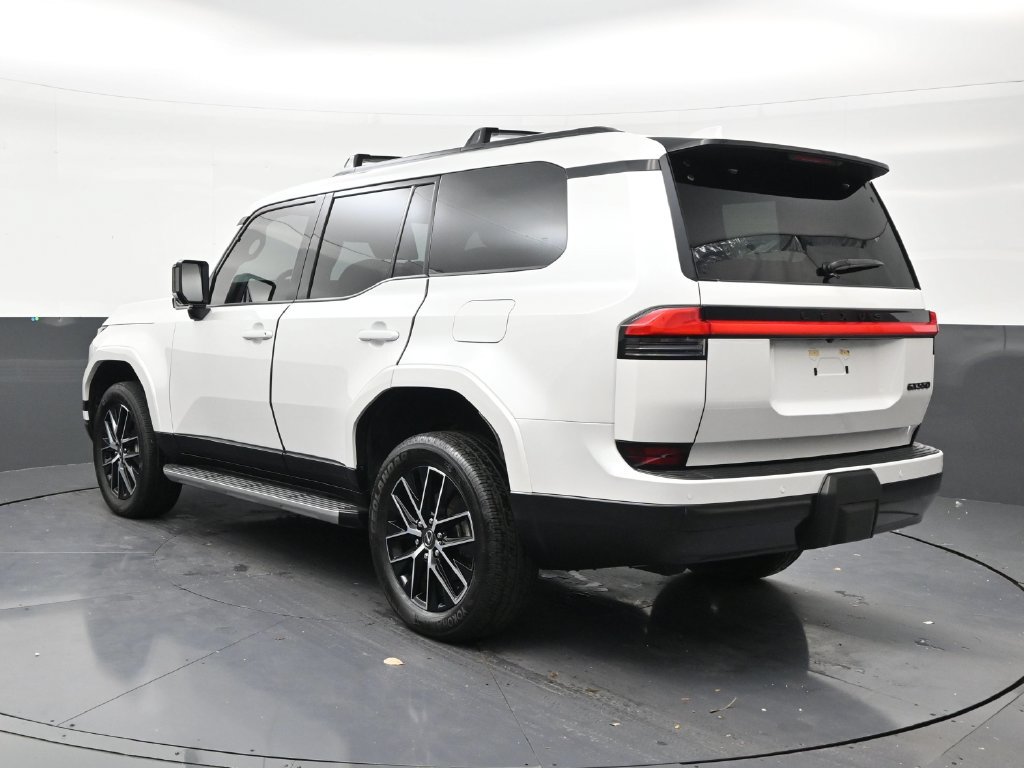 Used 2024 Lexus GX 550 w/ Cold Area Package AWD/4WD image 3