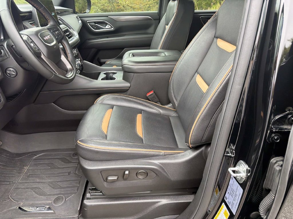 Used 2024 GMC Yukon XL AT4 w/ AT4 Premium Plus Package AWD/4WD image 22