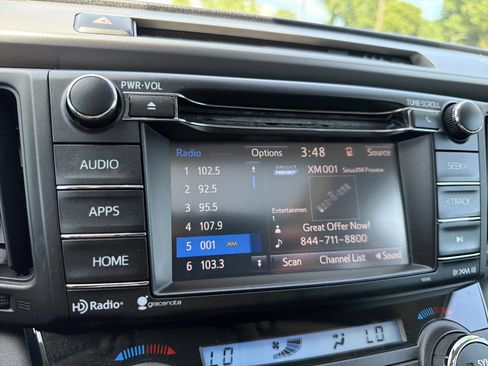 Used 2017 Toyota RAV4 XLE FWD image 5