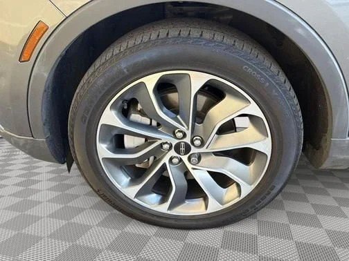 Used 2022 Lincoln Nautilus Reserve AWD/4WD image 13