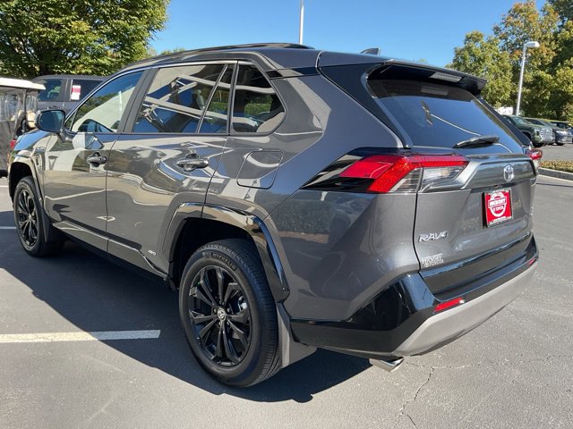 Used 2025 Toyota RAV4 SE AWD/4WD image 12