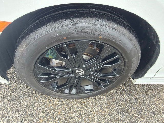 Used 2025 Honda Odyssey Sport-L image 10