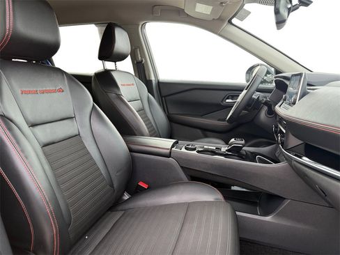 Certified 2025 Nissan Rogue SV w/ Rock Creek Premium Package image 15