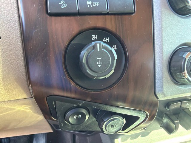 Used 2015 Ford F250 Lariat w/ Lariat Ultimate Package AWD/4WD image 9