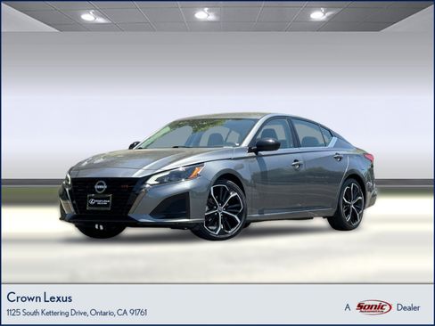 Used 2024 Nissan Altima 2.5 SR FWD image 1