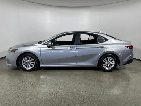 Certified 2025 Toyota Camry LE image 6