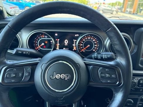 Used 2019 Jeep Wrangler Unlimited Sport S AWD/4WD image 24