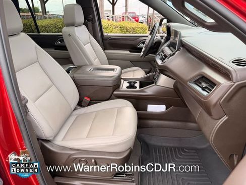 Used 2024 Chevrolet Tahoe Z71 w/ Luxury Package AWD/4WD image 18