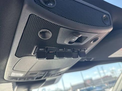 Used 2022 Ford F350 Lariat w/ Black Appearance Package image 32