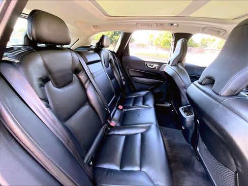 Used 2019 Volvo XC60 T6 Inscription w/ Protection Package Premier AWD/4WD image 26