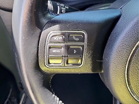 Used 2015 Jeep Wrangler Unlimited Sahara w/ Connectivity Group AWD/4WD image 17