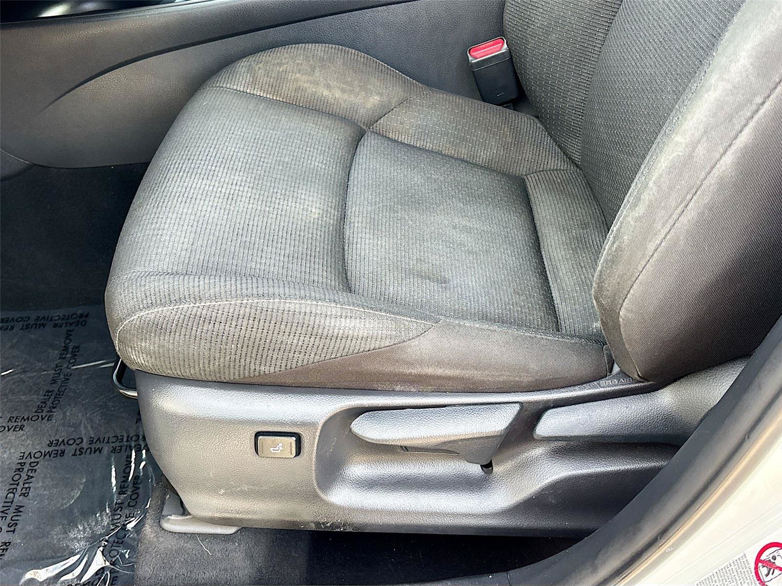 Used 2018 Toyota C-HR XLE FWD image 18
