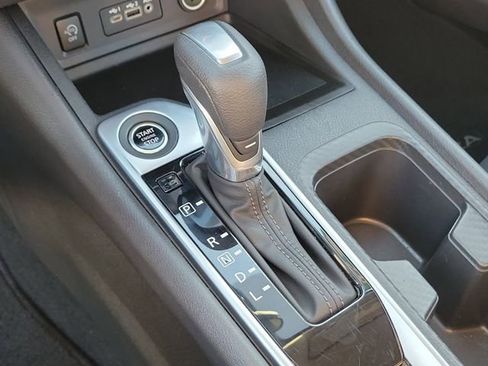 Used 2025 Nissan Sentra SV image 30