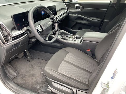 Used 2026 Kia Sorento LX FWD image 10