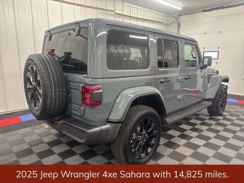 Used 2025 Jeep Wrangler Unlimited Sahara image 3