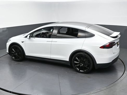 Used 2019 Tesla Model X Long Range image 47