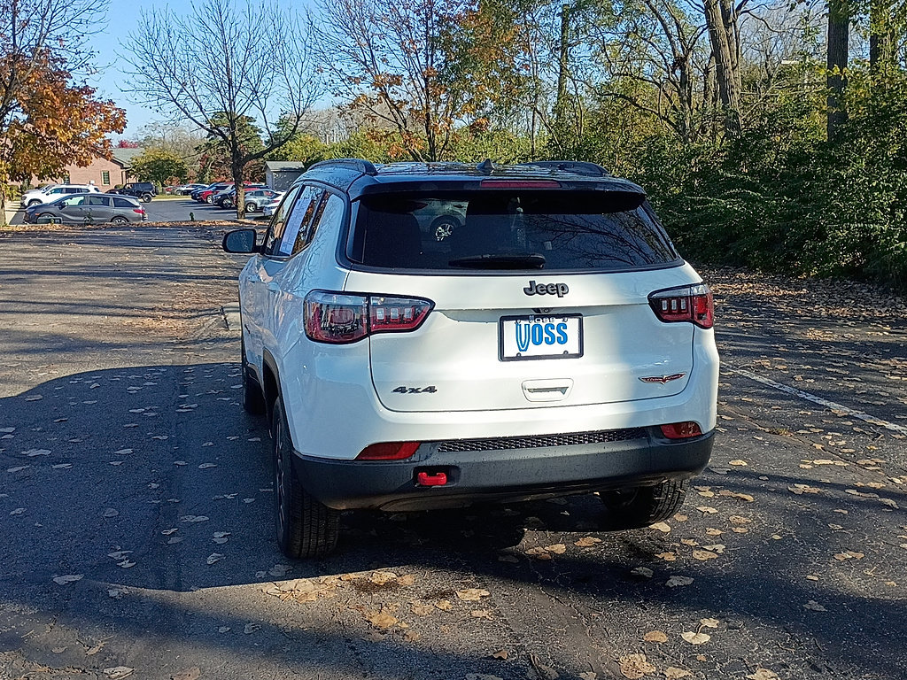 Used 2019 Jeep Compass Trailhawk w/ Cold Weather Group AWD/4WD image 5