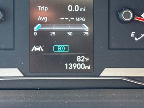 Used 2023 Hyundai Tucson Blue image 16