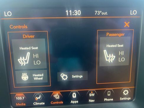 Used 2023 Jeep Renegade Latitude w/ Premium Group AWD/4WD image 24