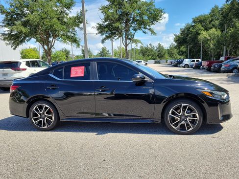 Certified 2025 Nissan Sentra SR FWD image 4