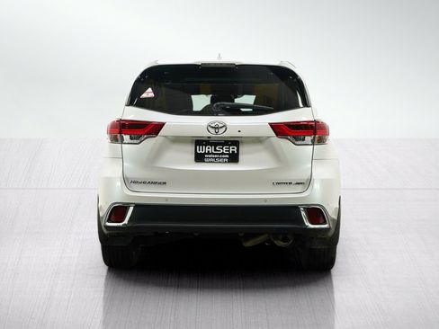 Used 2019 Toyota Highlander Limited Platinum AWD/4WD image 5