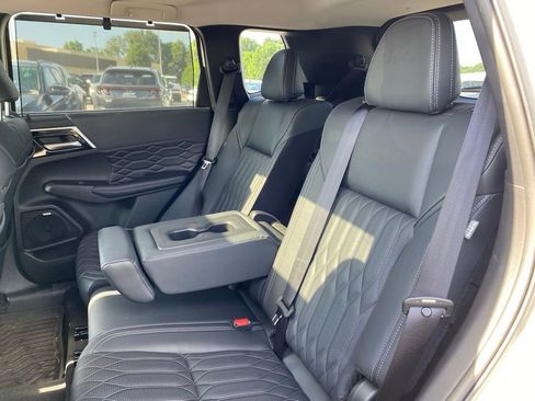 Used 2025 Mitsubishi Outlander SEL FWD image 18