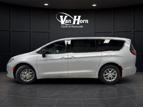 New 2026 Chrysler Voyager LX image 6