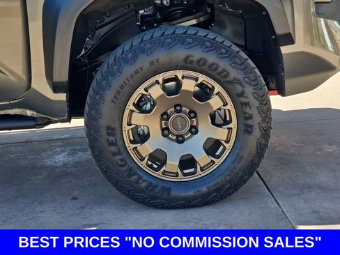 Used 2025 Toyota Tacoma 4x4 Double Cab Hybrid image 37