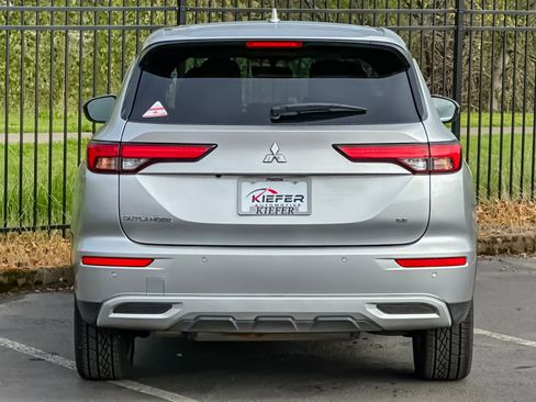 Used 2024 Mitsubishi Outlander SE FWD image 5