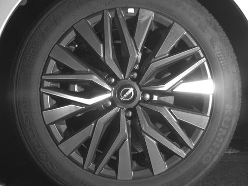 Used 2025 Nissan Altima 2.5 SV image 12