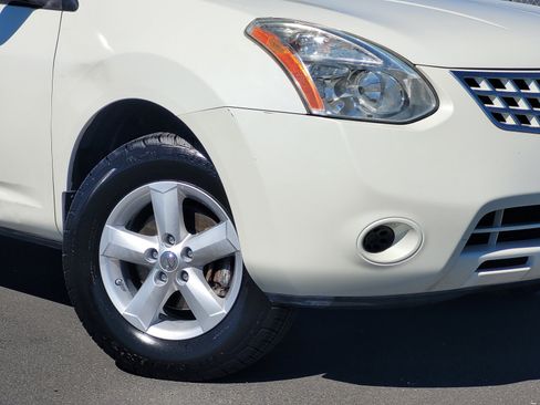 Used 2010 Nissan Rogue S w/ 360 Degree Value Pkg FWD image 3