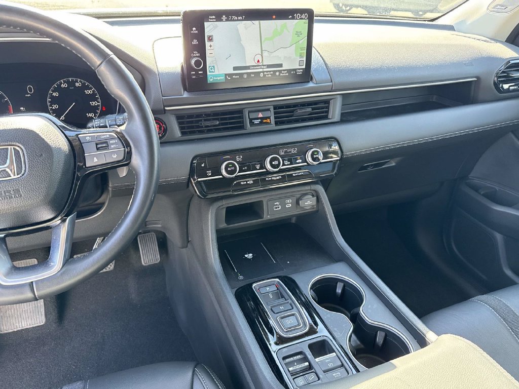 Used 2024 Honda Pilot Touring image 9