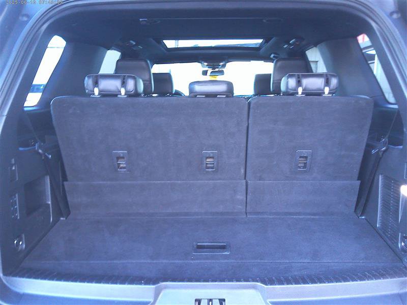 Used 2019 Ford Expedition XLT w/ Equipment Group 202A AWD/4WD image 26
