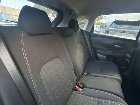 Used 2023 Honda HR-V LX image 14