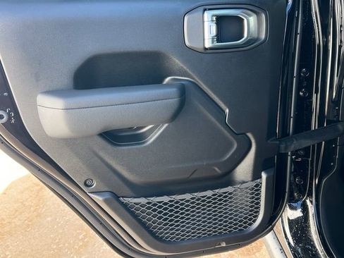 New 2026 Jeep Gladiator Willys image 36