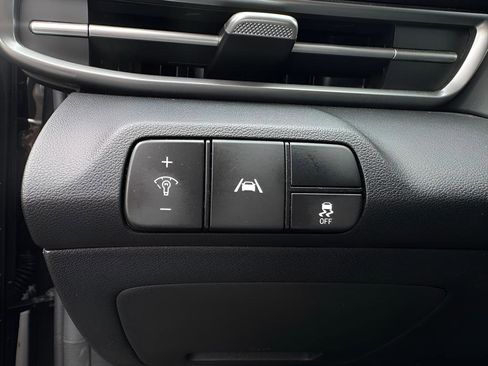 Used 2021 Hyundai Elantra SEL FWD image 23