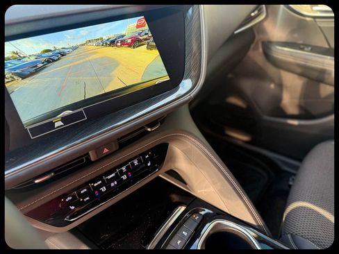 Used 2022 Buick Envision Preferred FWD image 18
