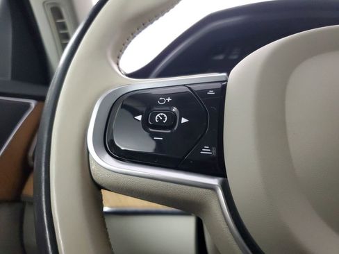 Used 2022 Volvo XC90 T5 Momentum w/ Climate Package FWD image 28