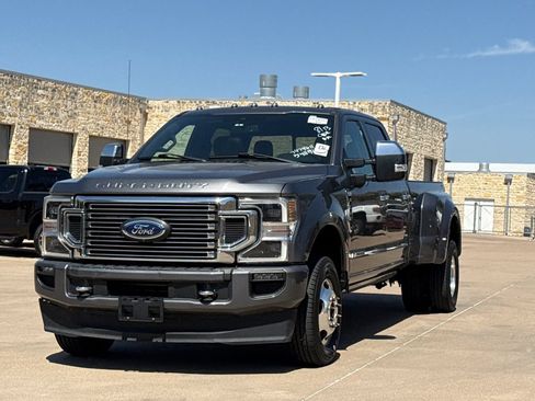 Used 2021 Ford F350 Platinum AWD/4WD image 3