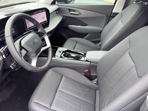 New 2026 Audi Q3 quattro 2.0T AWD/4WD image 10