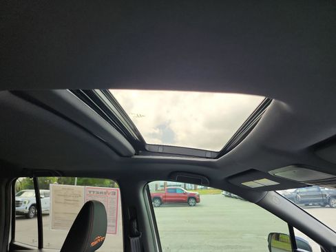 Used 2025 Honda Ridgeline TrailSport image 8