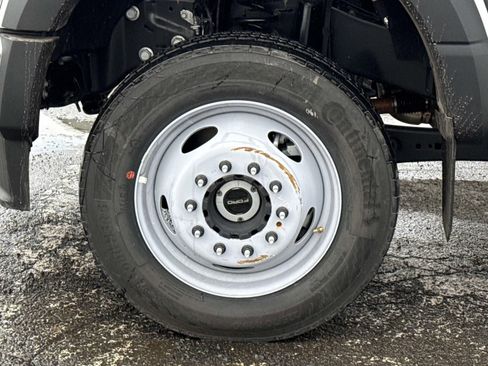 New 2025 Ford F450 XL w/ XL Chrome Package image 9