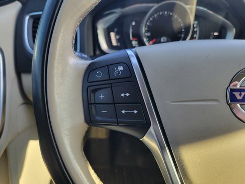 Used 2015 Volvo S60 T5 Platinum image 26