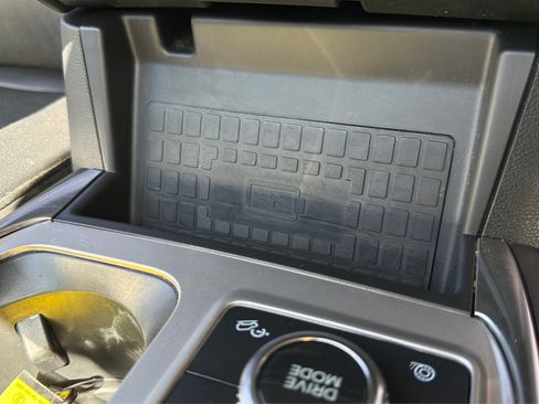Used 2023 Ford Explorer Limited AWD/4WD image 36