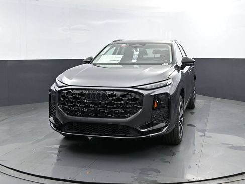 New 2026 Audi Q3 quattro 2.0T AWD/4WD image 2