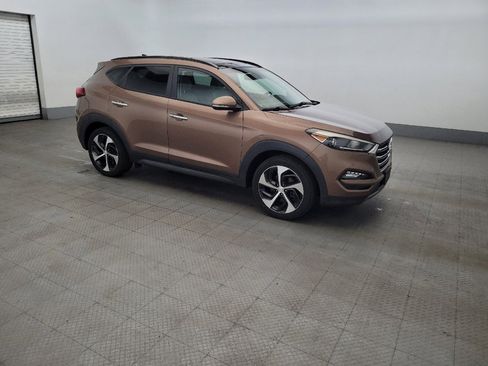 Used 2016 Hyundai Tucson Limited w/ Option Group 03 AWD/4WD image 11
