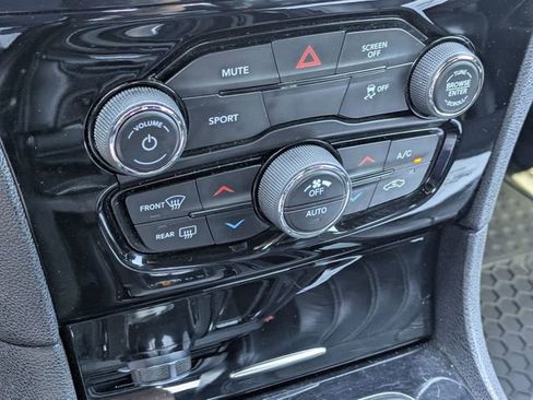Used 2017 Chrysler 300 S AWD/4WD image 27
