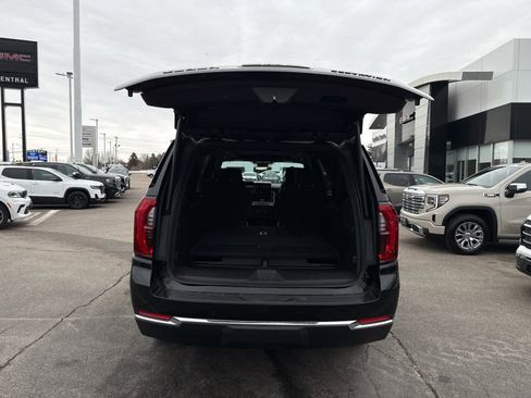 New 2026 GMC Yukon XL Elevation w/ Elevation Premium Package image 11